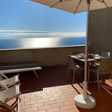 Gli Ulivi Della Monda * Finale Ligure