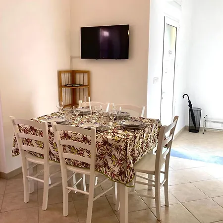 Gli Ulivi Della Monda Finale Ligure