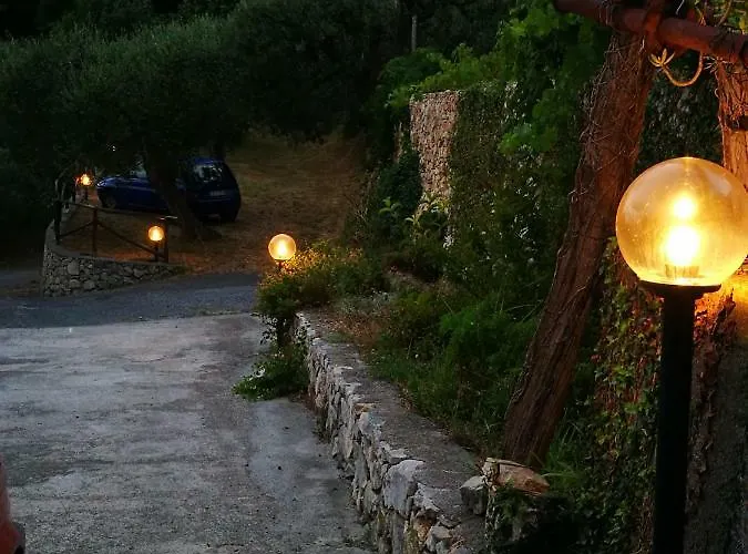 בית נופש Gli Ulivi Della Monda פינאלה ליגורה